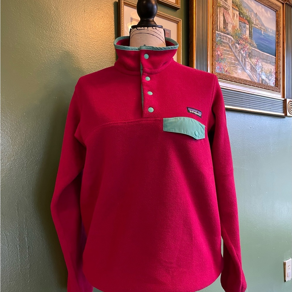 Patagonia fuchsia Fleece Pullover with Green Accents womens size Small